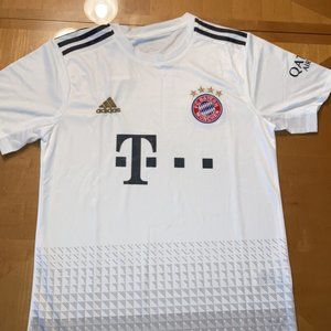 ADIDAS BAYERN MUNICH 19/20 + Shorts